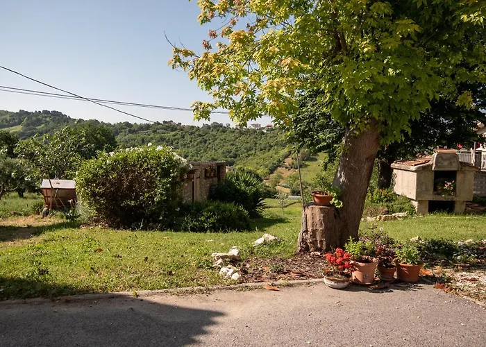 Cortile Nel Conero *