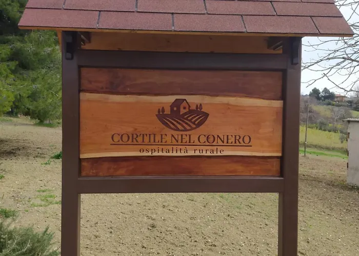 Cortile Nel Conero Apartamento *